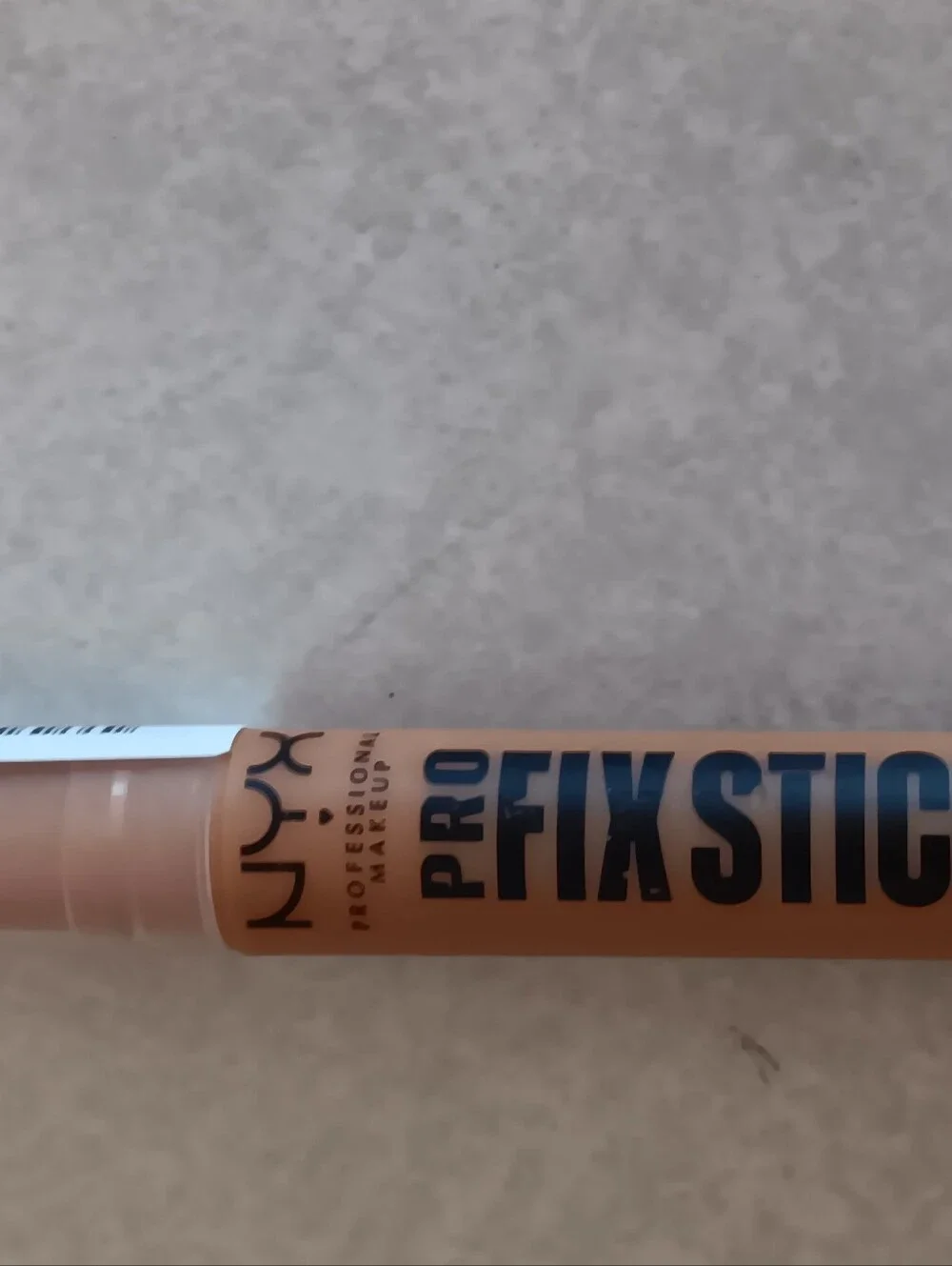 NYX Pro Fix Stick Conceler- Nude